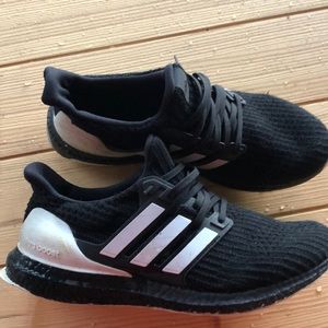 350 ultra boost Oreo colour good condition.